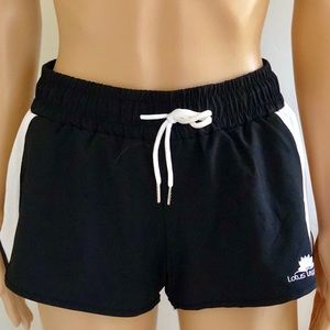Lotus Leggings size Small black & white shorts